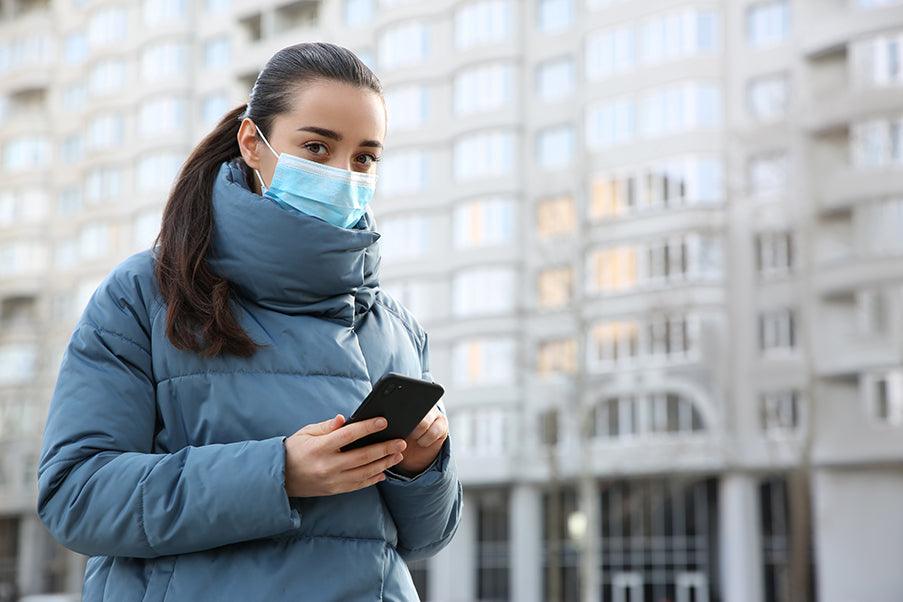 Cómo desinfectar tu celular de coronavirus (COVID-19) - Innovacell Cómo desinfectar tu celular de coronavirus (COVID-19) - Innovacell